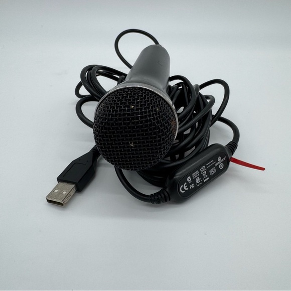 Guitar Hero Black USB Gaming Microphone - Picture 4 of 6